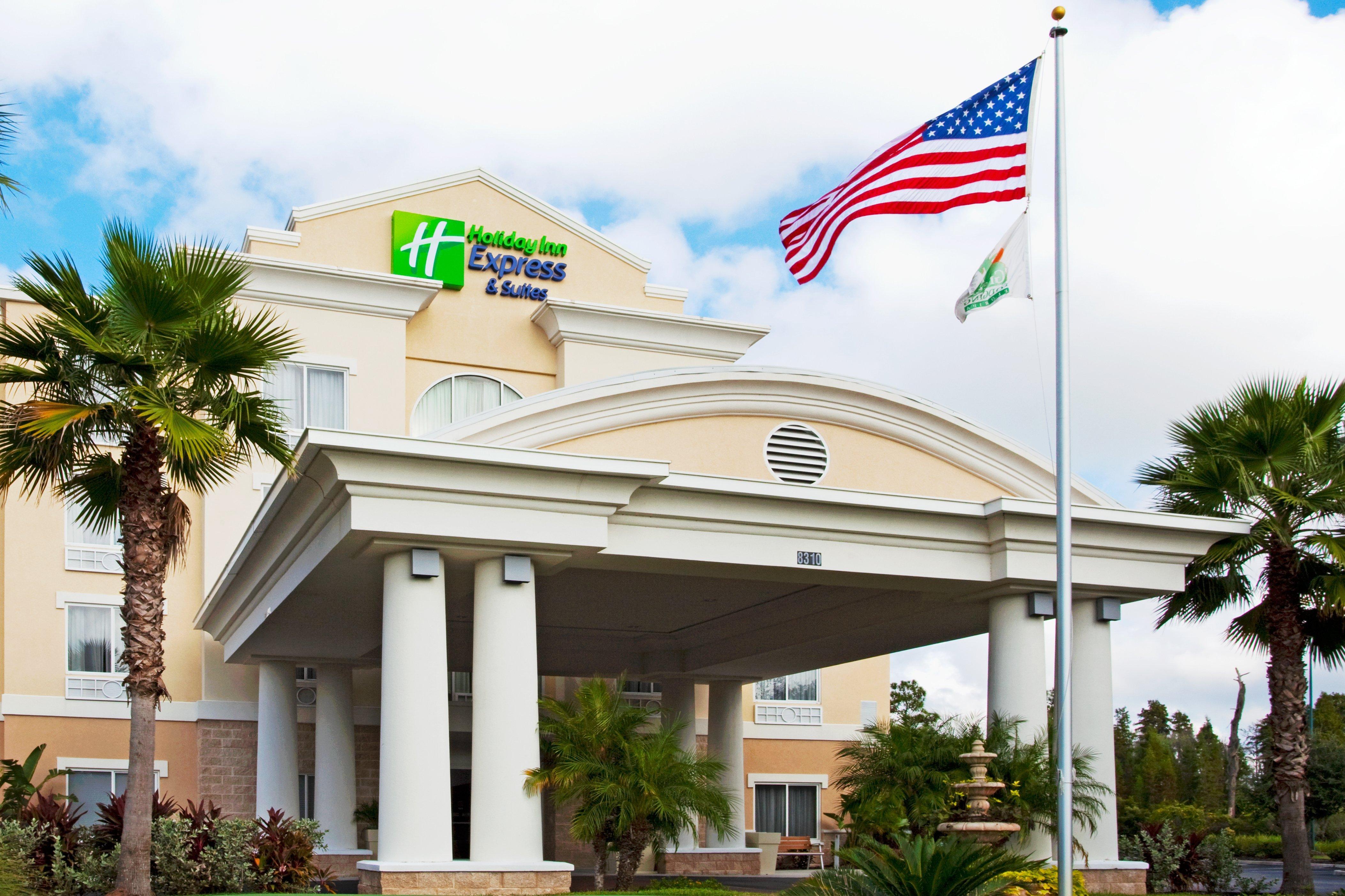 Holiday Inn Express And Suites Tampa I-75 At Bruce B. Downs By Ihg Exterior foto